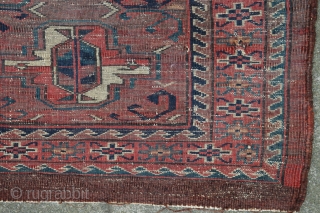 Unusual strange Central Asian Torba in mint condition:  hand-spun cotton warps, woolen wefts, wonderful natural dyes including a corrosive blue, symmetrical knots, original side cords, kelim at  top. 19th. century,  ...