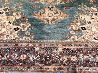 A very attractive Persian Sultanabad.Measures 12' x 15' and is in very good condition for itsage.                 