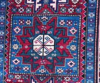 Dynamic Kuba rug with a "Lesghi" star design. 8" x 4". 
Very good colours and condition (but could use a bit of a stretch). Dated: "1281" (1857)?. Price: Please ask.   