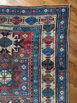 Dynamic Kuba rug with a "Lesghi" star design. 8" x 4". 
Very good colours and condition (but could use a bit of a stretch). Dated: "1281" (1857)?. Price: Please ask.   