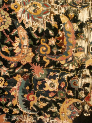 Sotheby's New York, October 1, 2015 Carpet Sale

Some details from Sotheby's NY auction with many great collectible pieces               