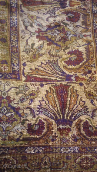 Silk Rug in good condition. Size: 77'' x 49 ''                       
