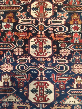 A carpet of Azerbaijan-Perepedil 

Size: 1,21 X 0,95                         