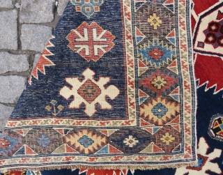 Caucassian Shirvan rug wonderful colors and very nice condition all original and size (47''x69'') 1,75x1,21 cm Circa 1900               