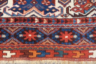 Antique Avshar rug wool and wool wonderful colors and excellent condition all original size 2,00x1,48 cm Circa 1900-1910               