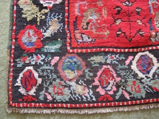 Karabag wonderful flower design and excellent condition all orginal and very nice pile , with date                 