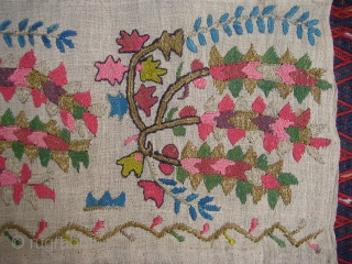 Ottoman Towel ( Peshker) wonderful colours nd excellent condition gold and thread and silk on hand made linen Circa 1900             