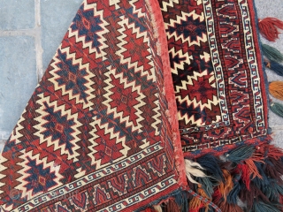 Turkoman Asmalik wonderful colors and excellent condition all original size with tassel 100x110 cm without tassel 70 x 1,10 cm Circa 1900-1910           