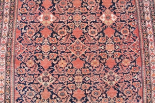 Antique Malayer rug is size 2,00x1,37 cm Circa 1910                        