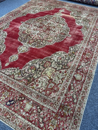 Decorative Old madallion locket carpet 9”x12’3” feet ( 2,74x3,75 cm ) nice colors and nice conditions all original AVAILABLE if need any more information please contact DM - E-mail  sahcarpets@gmail.com   ...