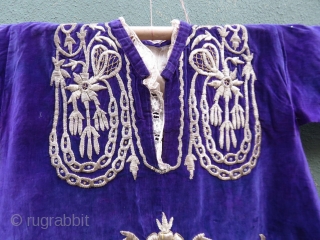 Ottomanian garment made of purple velvet embroidered with silver thread                       