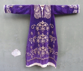 Ottomanian garment made of purple velvet embroidered with silver thread                       