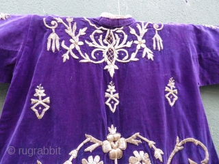 Ottomanian garment made of purple velvet embroidered with silver thread                       