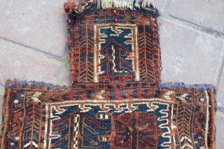 Bahtiar Salt bag very nice colors and nice condition all original it has from to top missing some line and size 49x40 cm Circa 1900        