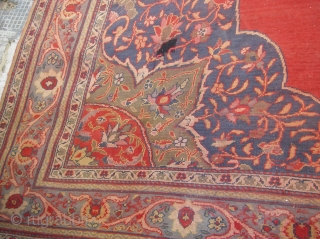 Antique  Ushaq wonderful colours ower size 12''3 X 18''3foot (5,60 X 3,75 cm)                   