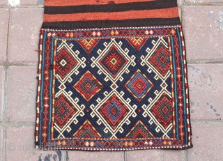 Antique Caucasian Bag Jajim technic

Size: 0,40 x 0,33 cm                        