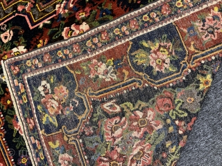 Old Decorative Bahktiari Gallerie rug very nice colors and nice conditions all original AVAILABLE if need any more information please contact DM - E-mail  sahcarpets@gmail.com  or WhatsApp +905358635050 
Thank you  ...