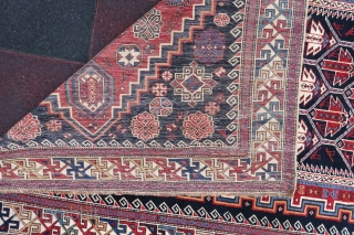 Antique Ahirvan rug wonderful colors and excellent condition all original size 2,00x1,26 cm Circa 1900                  