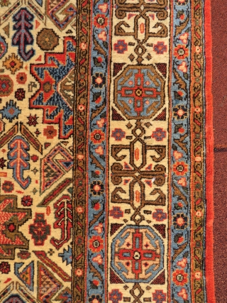 Persian Qoom rug wonderful colors and excellent condition all original and very fine ,size  3,20 x 2,28 cm Circa 1910-1920            