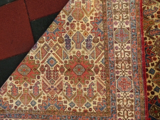 Persian Qoom rug wonderful colors and excellent condition all original and very fine ,size  3,20 x 2,28 cm Circa 1910-1920            