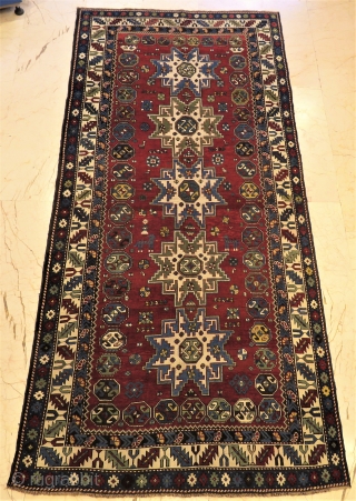 Antique Kuba Shirvan Lesghe wonderful colors and very nice condition all original some aria 02 % low pile  size : 2,60 x 1,26 cm Circa 1890-1900      