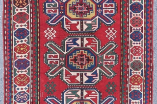 Kasak rug wonderful colors and very nice condition not full pile but in normal condition and size 3,06x1,38 cm Circa 1890-1900            