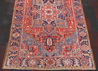 Antique Heriz Carpet wonderful colors and very nice condition all original size 2,90x1,96 cm Circa 1900                 