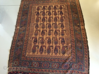 Antieque Baluch rug,
117x150 cm
Some condition issues                           