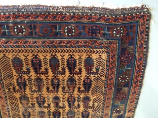 Antieque Baluch rug,
117x150 cm
Some condition issues                           