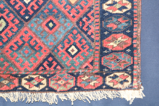 Two Jaff Bag Faces 65 x 50 cm (2' 1" x 1' 8") each Persia, ca. 1900 Condition: good, good pile.     Sie können mich gerne über Rugrabbit oder  ...