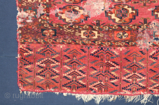 Tekke Chuwal leider mit Mottenschaden wartet auf Rettung  90x75cm Sie können mich gerne über Rugrabbit oder direkt per Email kontaktieren. Meine Emailadresse lautet salihunal@msn.com Feel free to contact me via Rugrabbit  ...