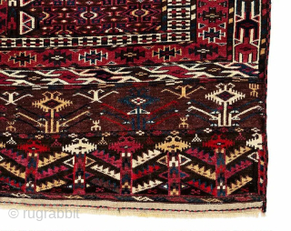 Yomut Ensi Rug
174 x 126 cm (5' 9" x 4' 2")
Turkmenistan, late 19th century
Condition: very good, good pile,
Warp: wool, weft: wool, pile: wool


salihunal@msn.com          