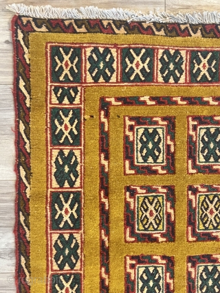 Antique Lezgi Rug 3'5"×2'7"
Yellow Red Green White
Great Condition                         
