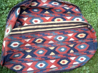 Shahsavan Mafrash 1900 - 1920.  All in wool.
Complet mafrash in slit kilim technic and with traditional pattern. 
Organic colors in madder, indigo, green and yellow. 
Good condition without repairs.
   