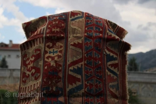 Anadolu Konya kilim. fragman, original, with a very fine texture, natural dyes, a fascinating rare piece, dimensions 70 cm wide / length 120 cm.         