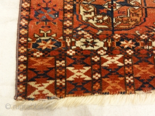 Fine Antique Tekke Bukhara Rug
3’1″ x 3’4″                          