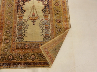 Antique Silk Turkish Prayer Rug
4'5" x 6'3"

Made in Turkey                        