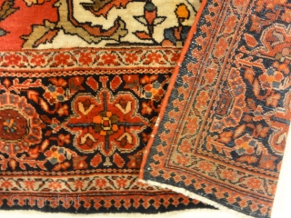 Fine Antique Persian Farahan Kork Wool Genuine Woven Carpet

4' x 6'5"                      