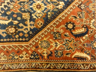 Antique Persian Qashqai Rug in Perfect Condition - Size: 4′ x 7’7″                     