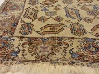 Very Rare Antique Selendi Bird Turkish Oushak
4'3"x 6'9"                         