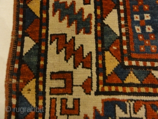 Good Quality Antique Kazak Rug from 19th Century
4’1″ x 7′                       