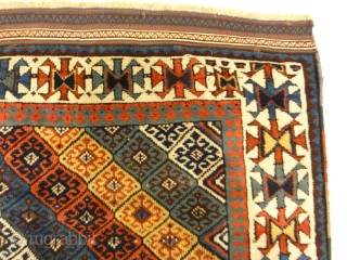 Unique Rare Jaf Kurd Rug Circa 1860s
5’2″ x 6’1″                        