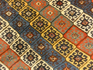 Unique Rare Jaf Kurd Rug Circa 1860s
5’2″ x 6’1″                        