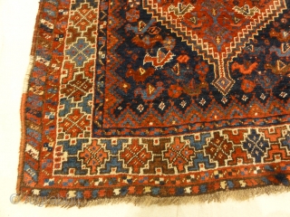 Antique Khamseh Chicken Rug
4’2″ x 5’7″                           