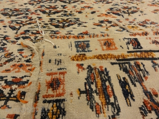 Antique Soumak Rug
5'3" x 5'6"                            