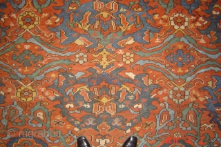 Antique USHAG carpet
335cmx294cm
PAZYRYK Antique
AMSTERDAM                             