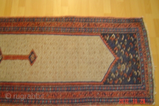 Attractive Persian Runner
300cm x 77cm
pazyryk antique                           