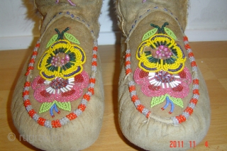 Native Indian beaded
ask about this
Amsterdan
PAZYRYK ANTIEK                           