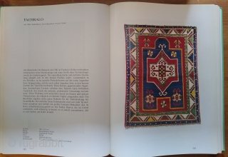 Antike Orientalische Knupfkunst 1978, Franz Bausback, Very good condition - unmarked. A fabulous collection of rugs. 544 pp. 325 color plates. 8 x 11 Hardback        