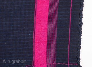 Waziri Indigo Shawl with silk sides and ends
113 x 223 cm / 3'8'' x 7'3''
                  